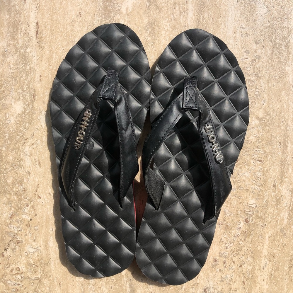 IN-N-OUT BURGER Flip Flops Black Size 7-8 (M).